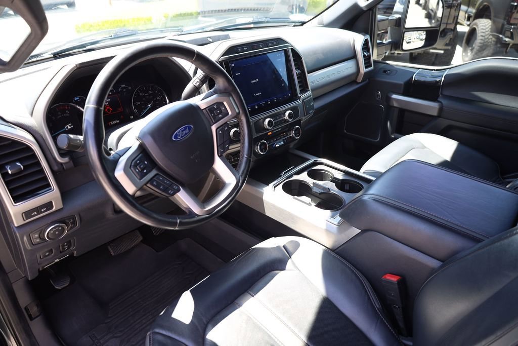 Used 2022 Black Metallic Ford Platinum image 12