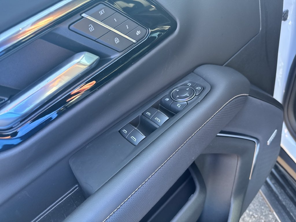 2026 Chevrolet Suburban Premier - Photo 12