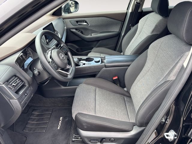 Used 2023 Super Black Nissan SV image 9