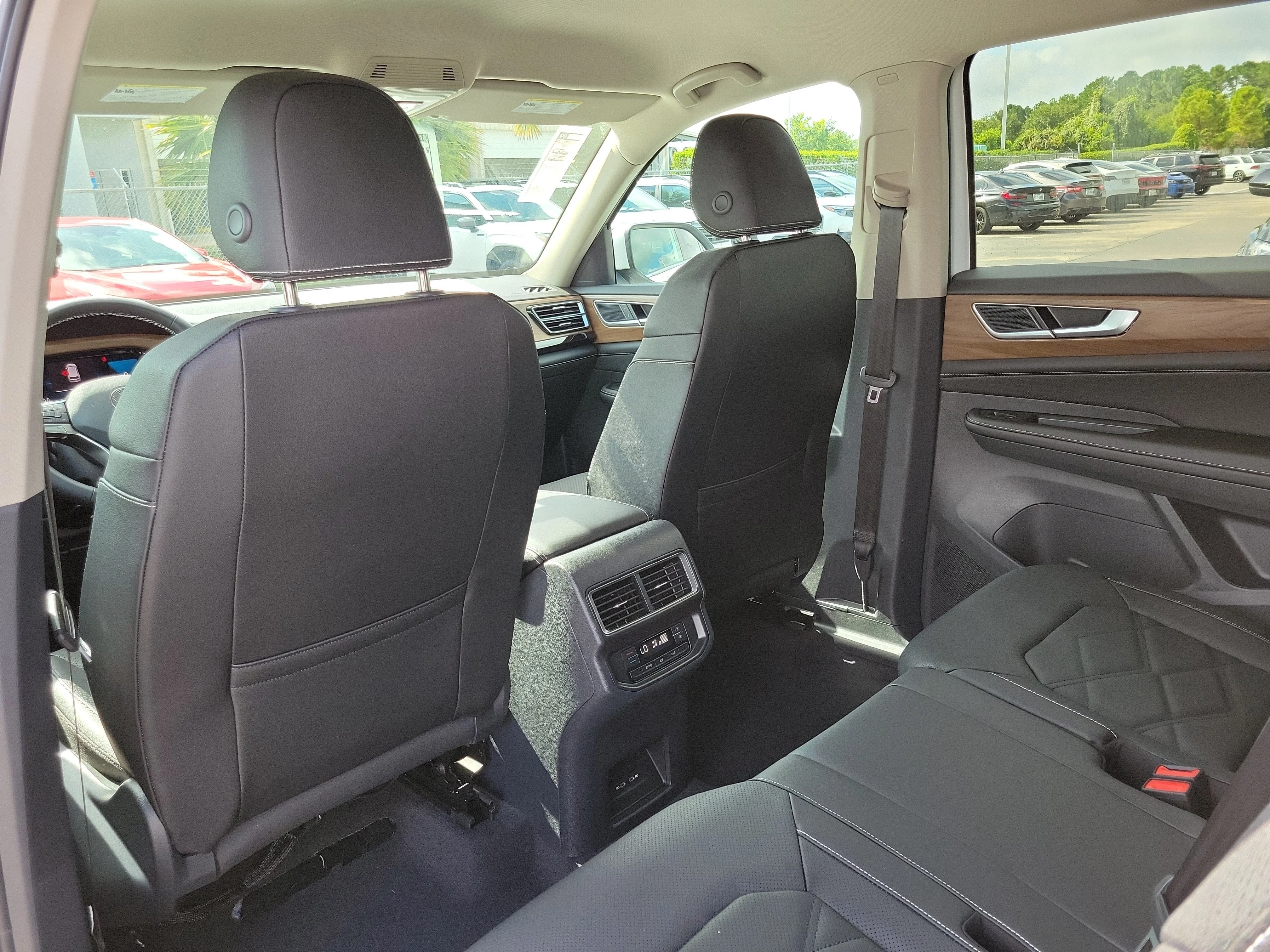 New 2026 White Volkswagen 2.0T SE image 10