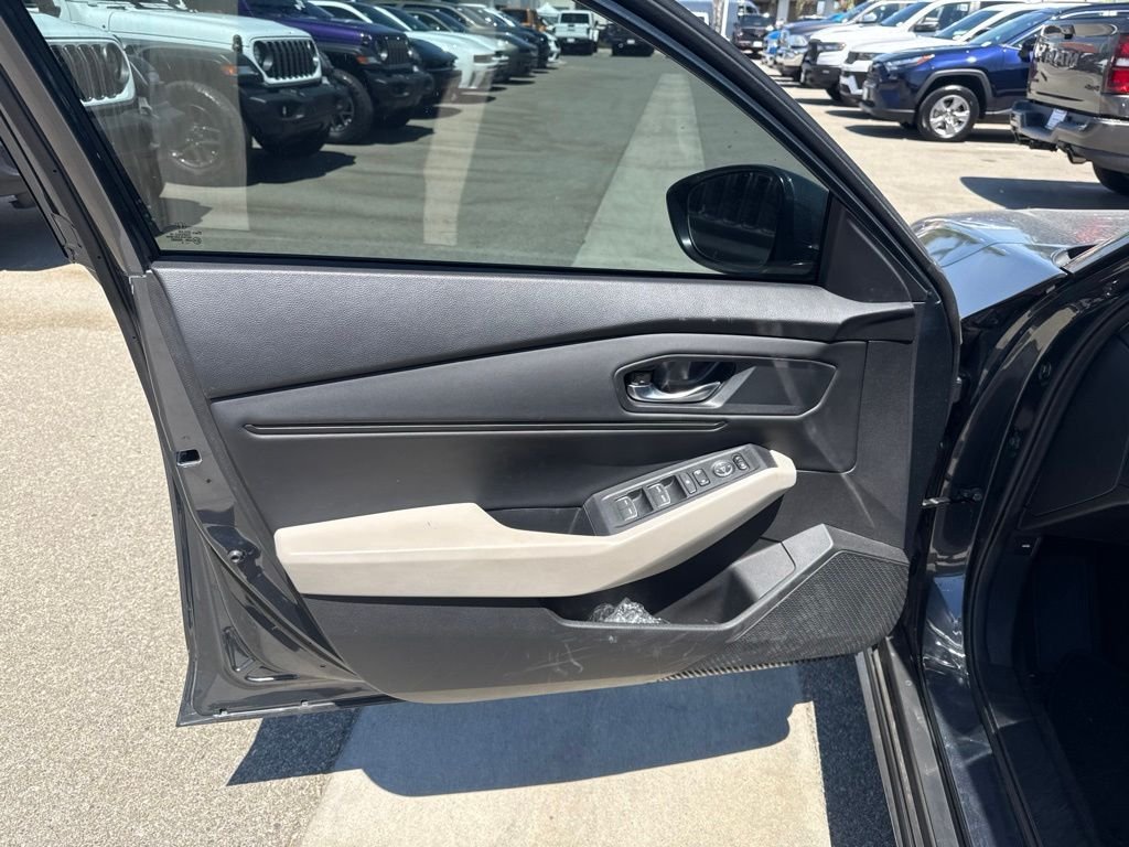Used 2024  Honda EX image 10