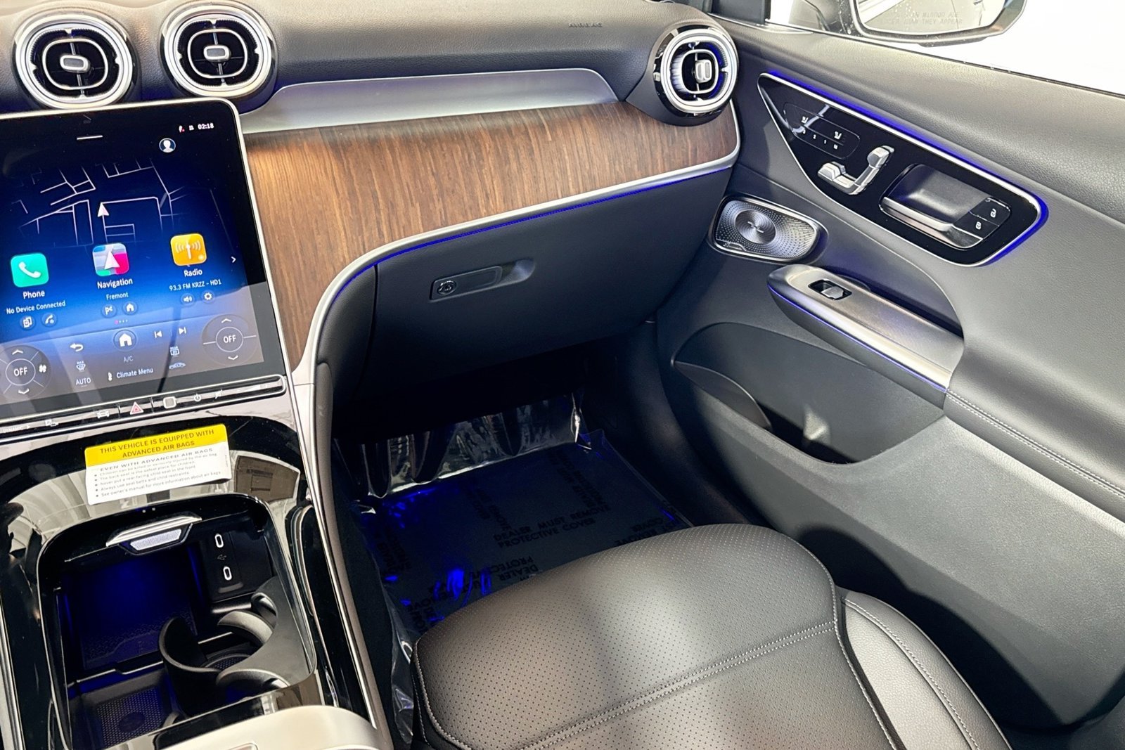 New 2026 Black Mercedes-Benz GLC 300 image 21