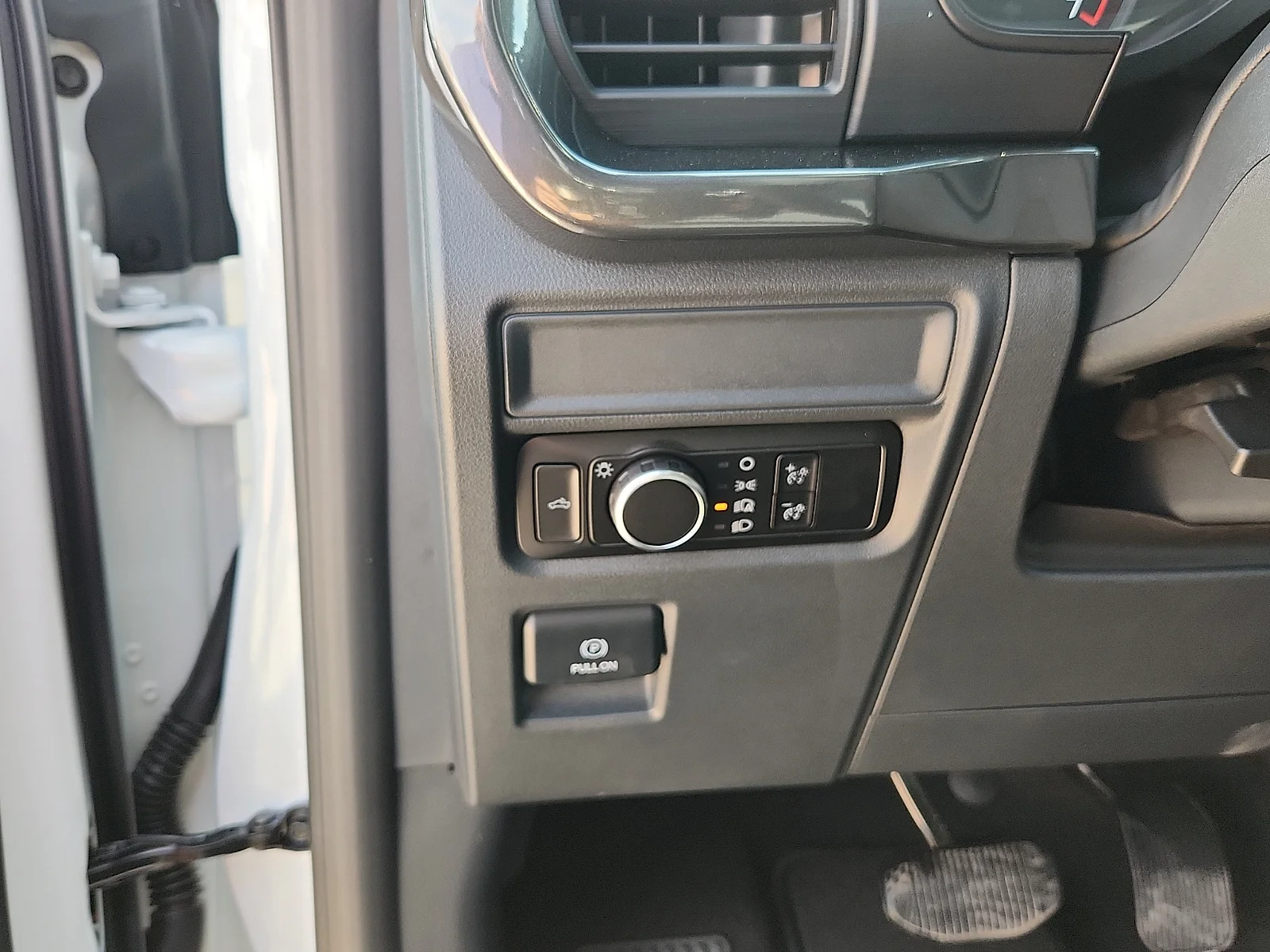 New 2026 Oxford White Ford STX image 16