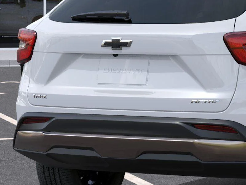 New 2026 Summit White Chevrolet ACTIV image 14