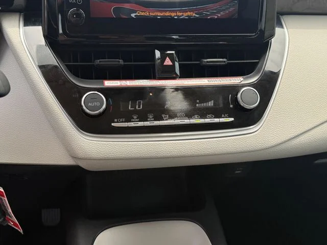 Certified Used 2025  Toyota LE image 19