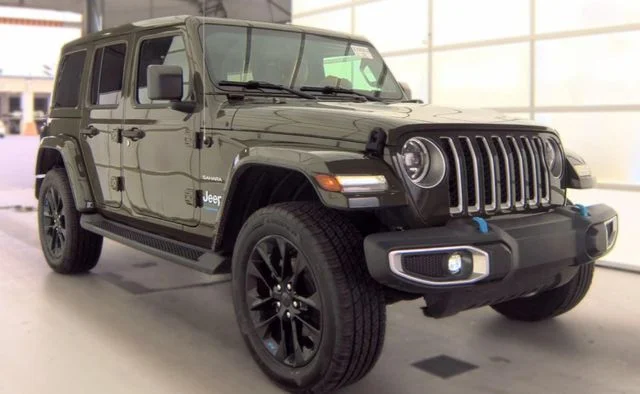 Used 2023 Green Jeep Sahara 4xe image 5