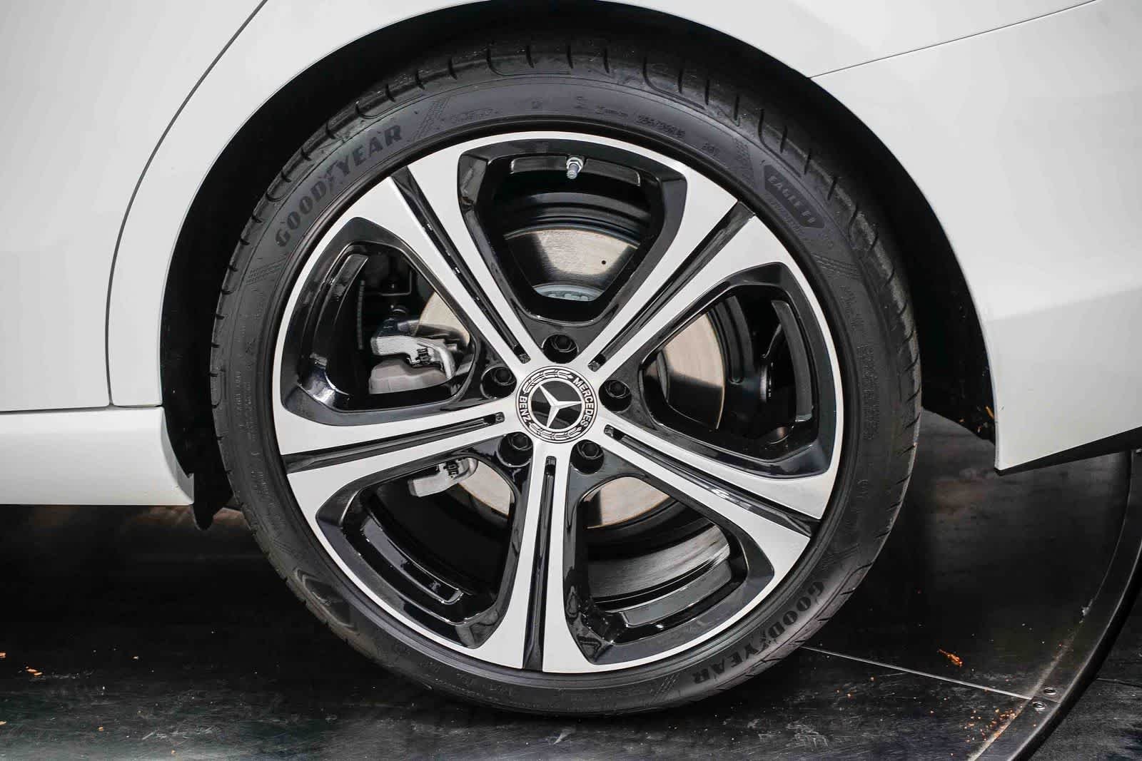 Certified Used 2025 Polar White Mercedes-Benz C 300 image 10