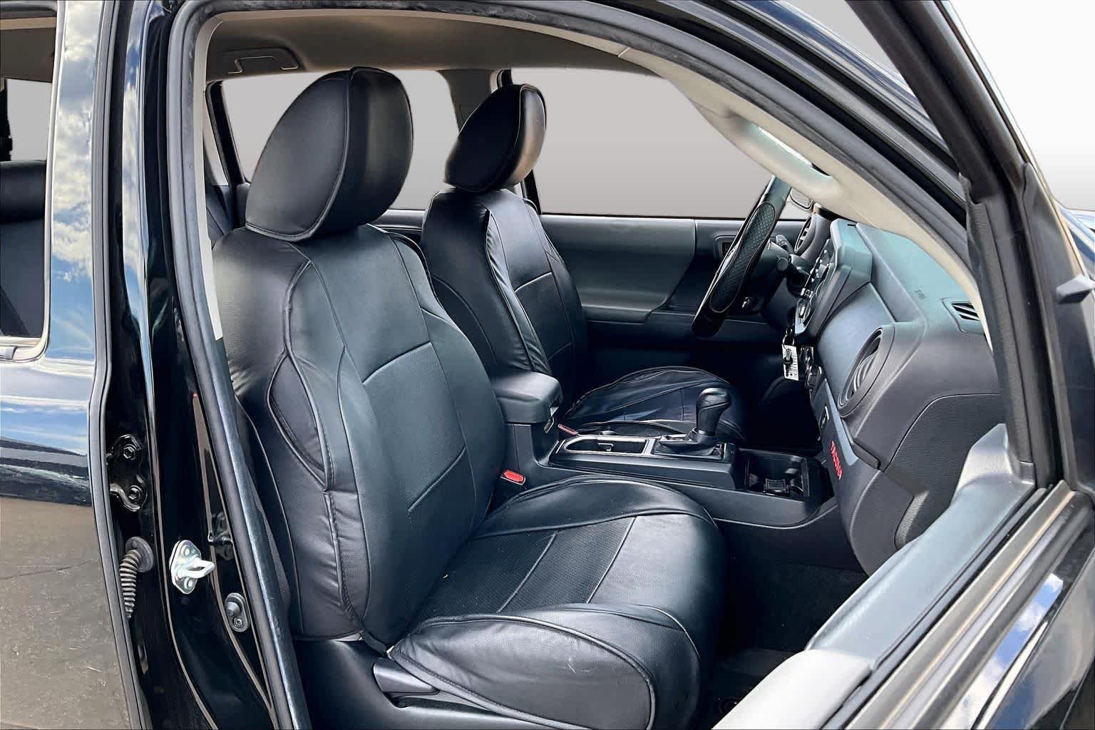 Used 2022 Midnight Black Metallic Toyota TRD Sport image 9