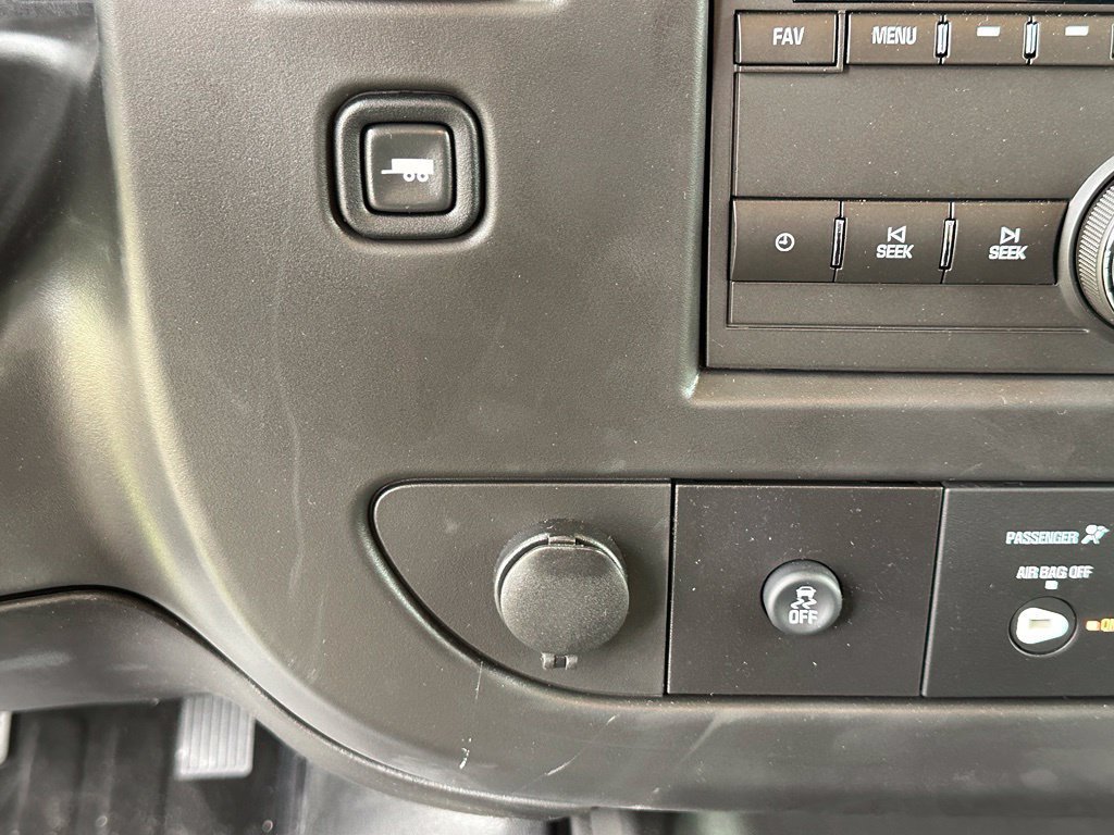 2026 Chevrolet Express Cargo Work Van - Photo 21