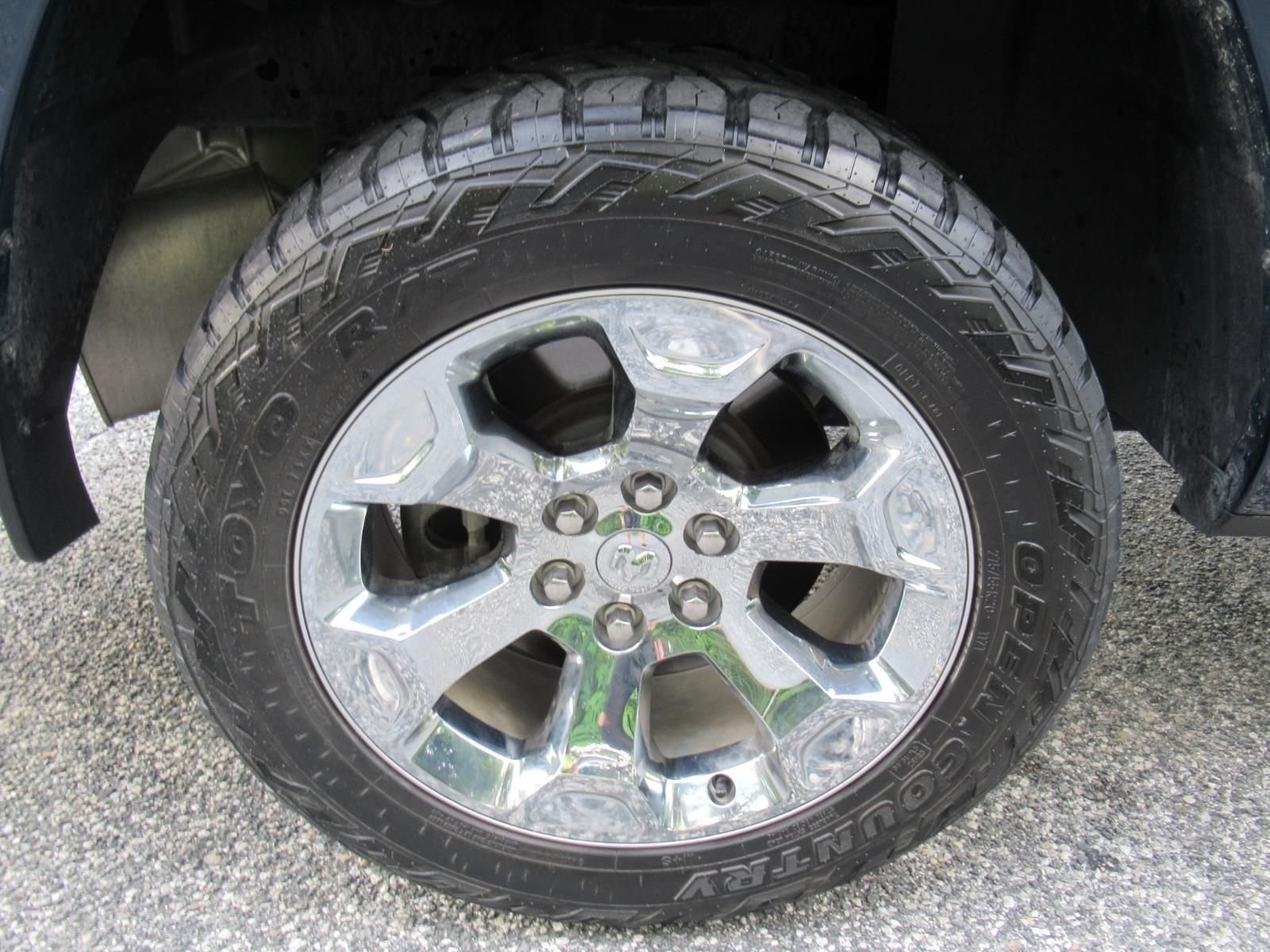 Used 2021 Blue Ram Big Horn/Lone Star image 11