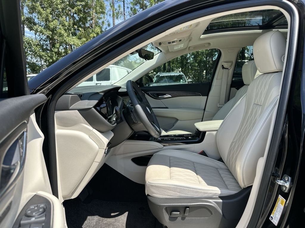 Used 2023 Ebony Twilight Metallic Buick Avenir image 20