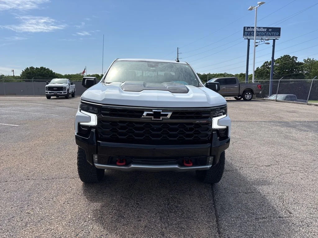 Used 2022 Chevrolet Silverado 1500 ZR2 with VIN 3GCUDHEL4NG576555 for sale in Kansas City
