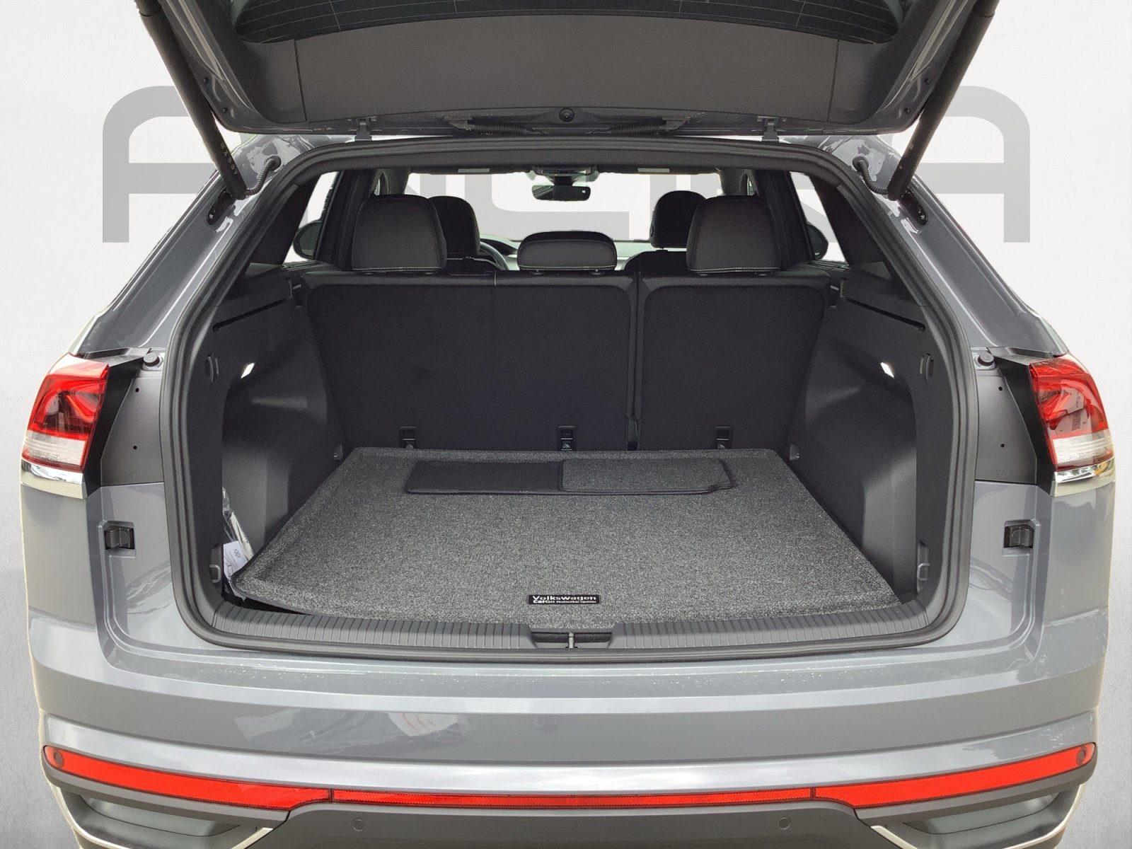 New 2026 Pure Gray Volkswagen 2.0T SE w/Technology image 10