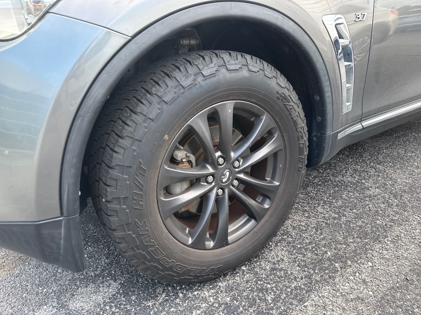 Used 2014 Graphite Shadow INFINITI Base image 7