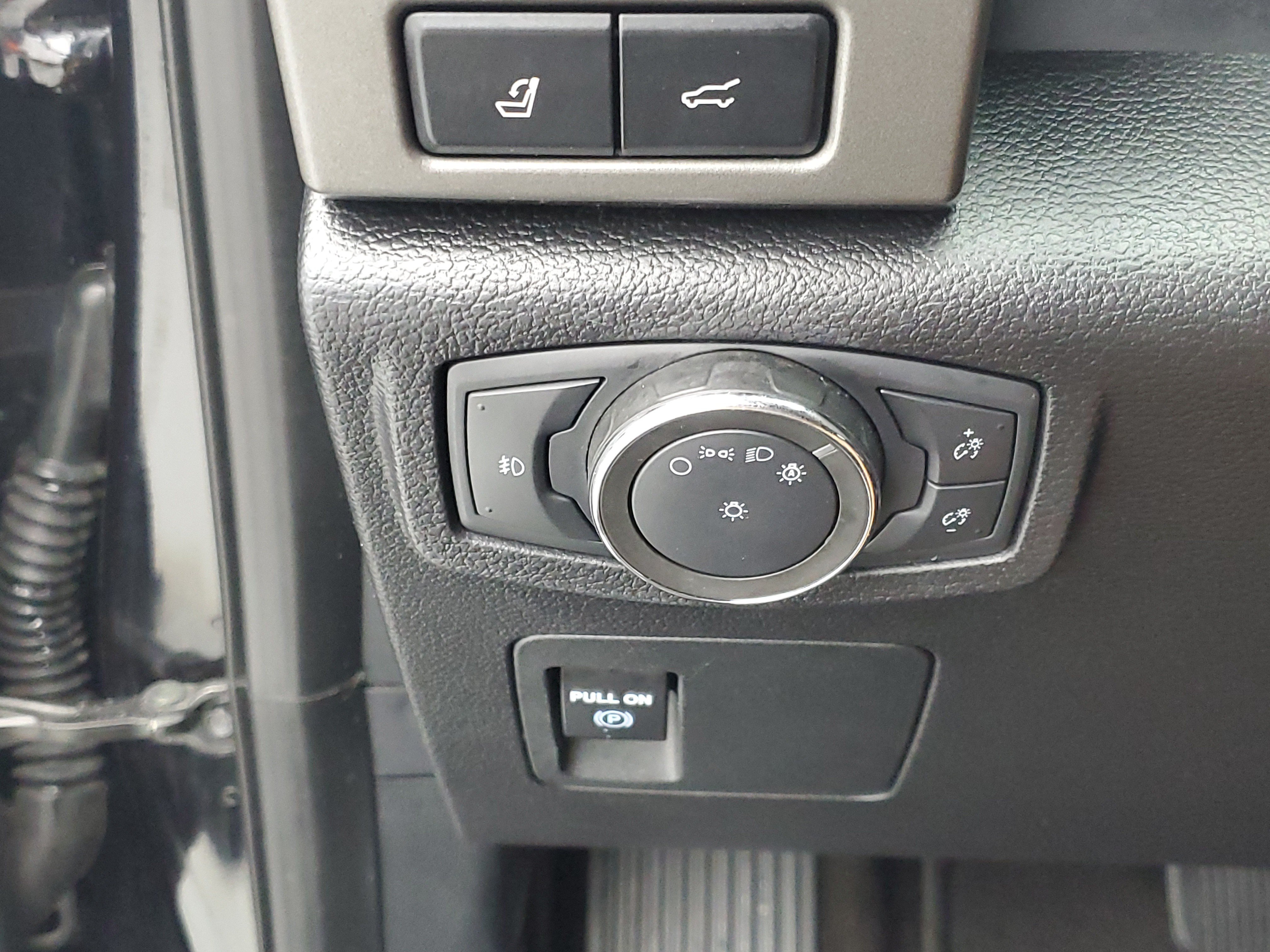 Used 2020 Agate Black Ford XLT image 33