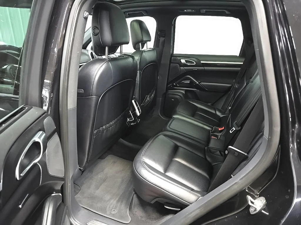 Used 2017 Bk Porsche NA image 33