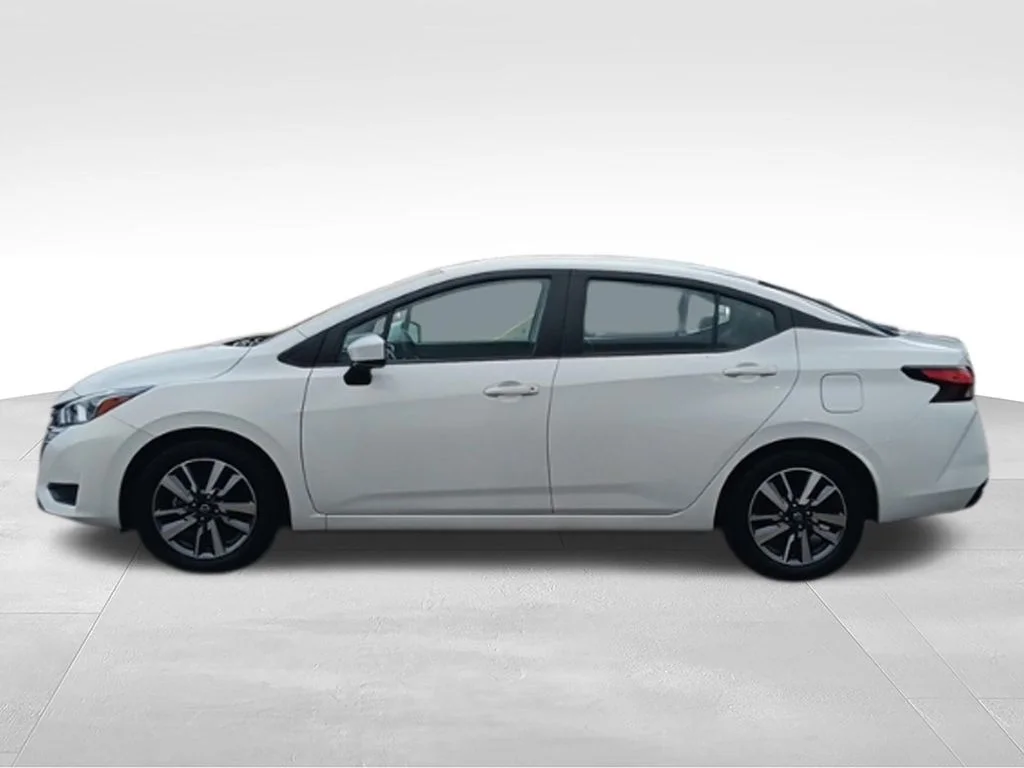 Used 2023 Aspen White Tricoat Nissan 1.6 SV image 4