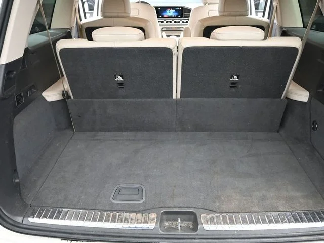 Used 2020  Mercedes-Benz GLS 450 image 18