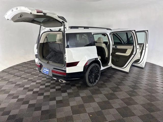 Used 2025 White Hyundai Calligraphy image 17