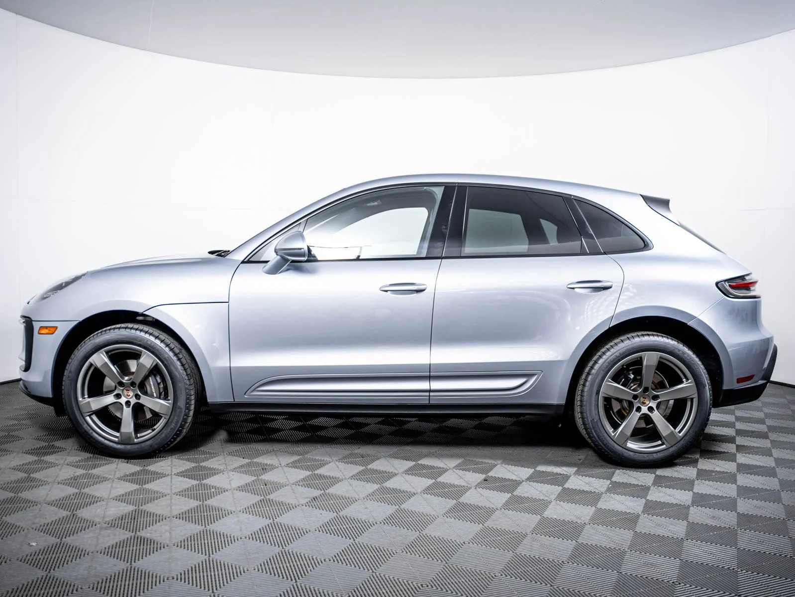 Certified Used 2023 DOLOMITE SILVER Porsche  image 2
