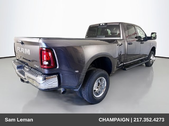 New 2026 Granite Crystal Metallic Clear-Coat Exterior Paint RAM Tradesman image 7