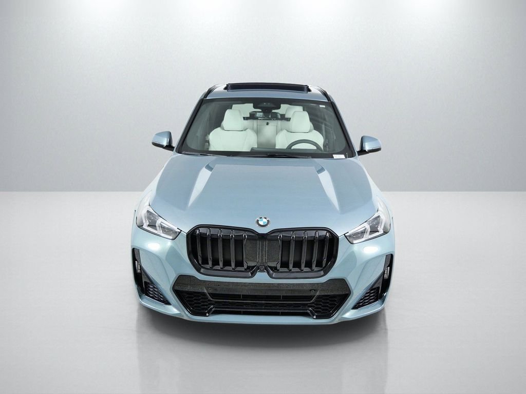 Used 2026 Cape York Green Metallic BMW xDrive28i image 17