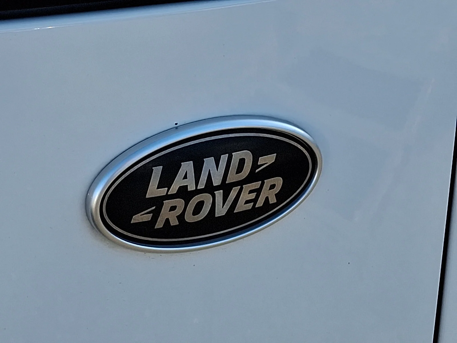 Used 2020 Fuji White - 1AA Land Rover S image 33