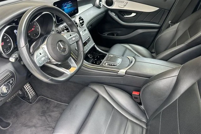 Used 2021  Mercedes-Benz GLC 300 Coupe image 9