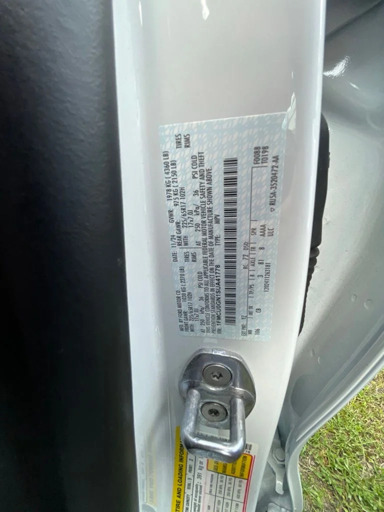 Certified Used 2025 Oxford White Ford Active image 14