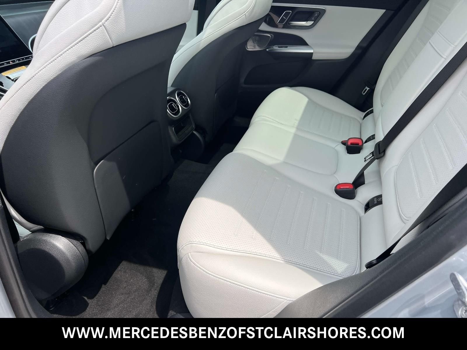 New 2026 Cirrus Silver Metallic Mercedes-Benz GLC 300 image 12