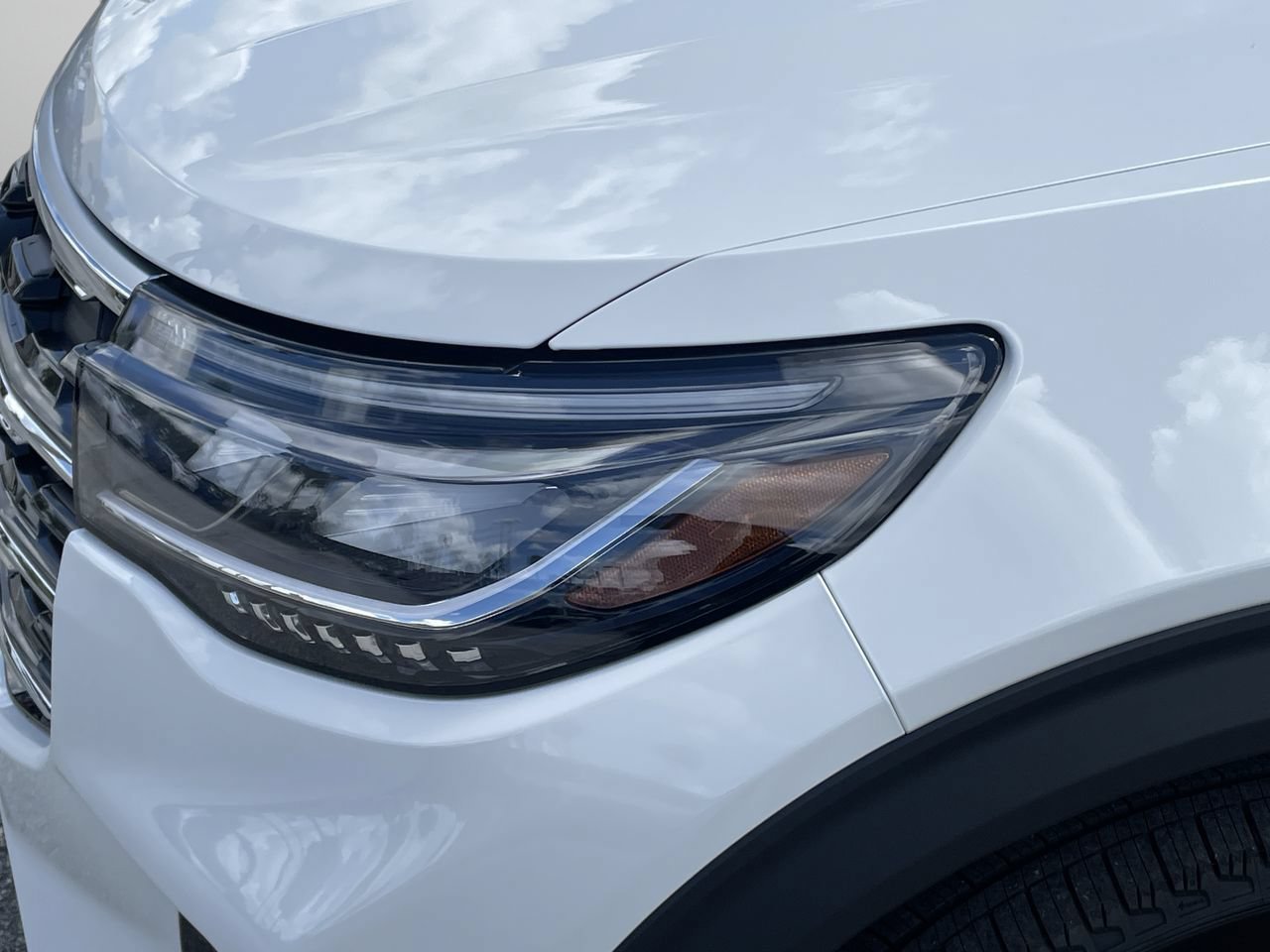 New 2026 Star White Metallic Tri-Coat Ford Active image 6