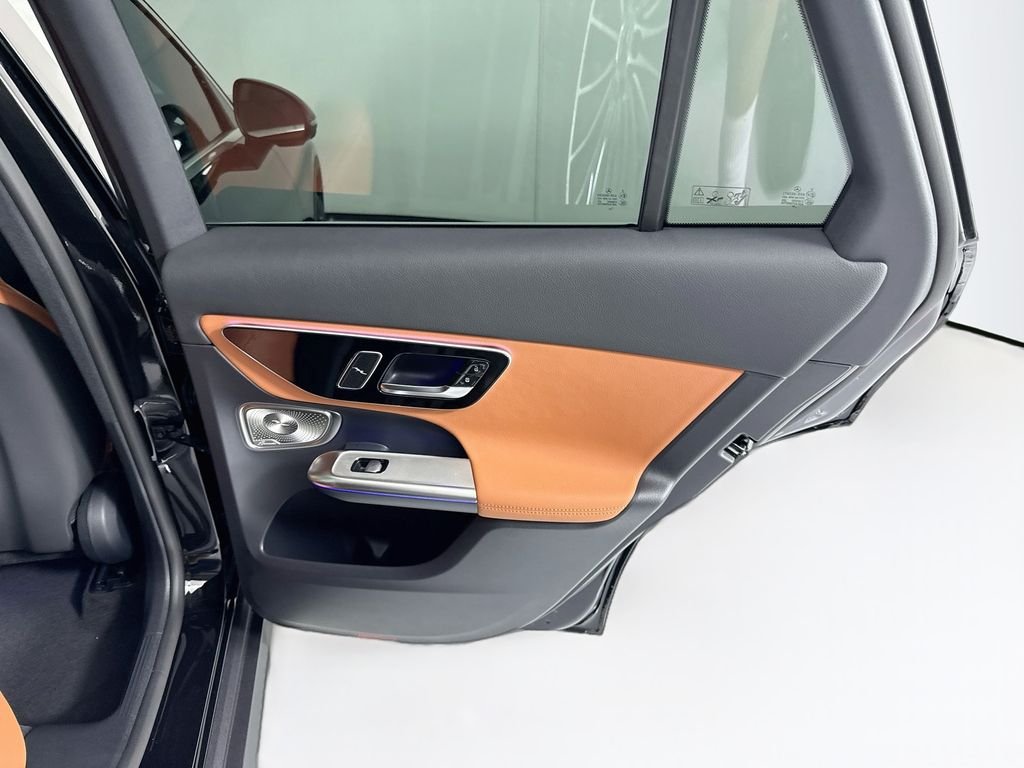 New 2027 Obsidian Black Metallic Mercedes-Benz GLC 300 image 28