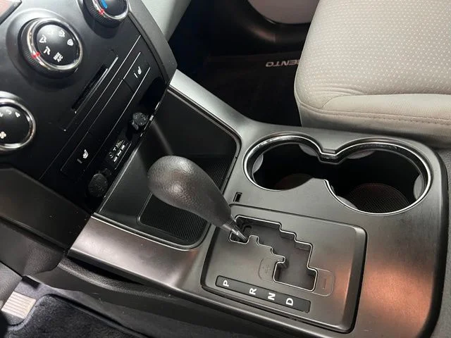 Used 2011 Silver Kia LX image 23