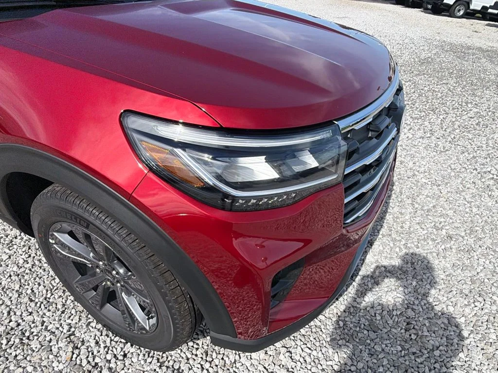 New 2027 Ruby Red Metallic Tinted Clearcoat Ford Active image 10