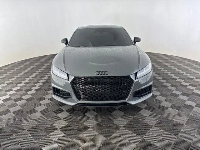Used 2018  Audi 2.0T image 3