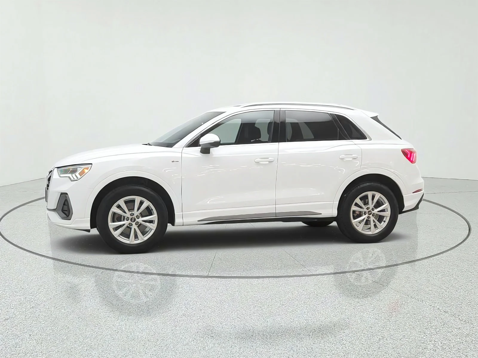 Used 2023 Ibis White Audi S line Premium image 8