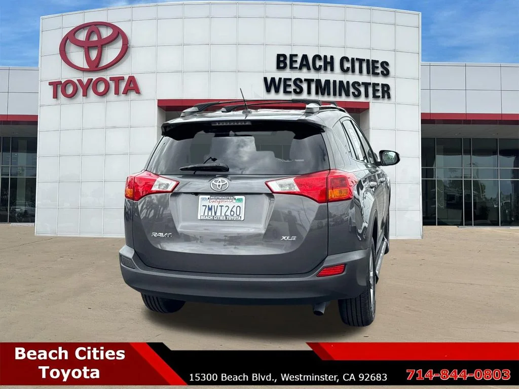 Used 2015 Gray Toyota XLE image 12