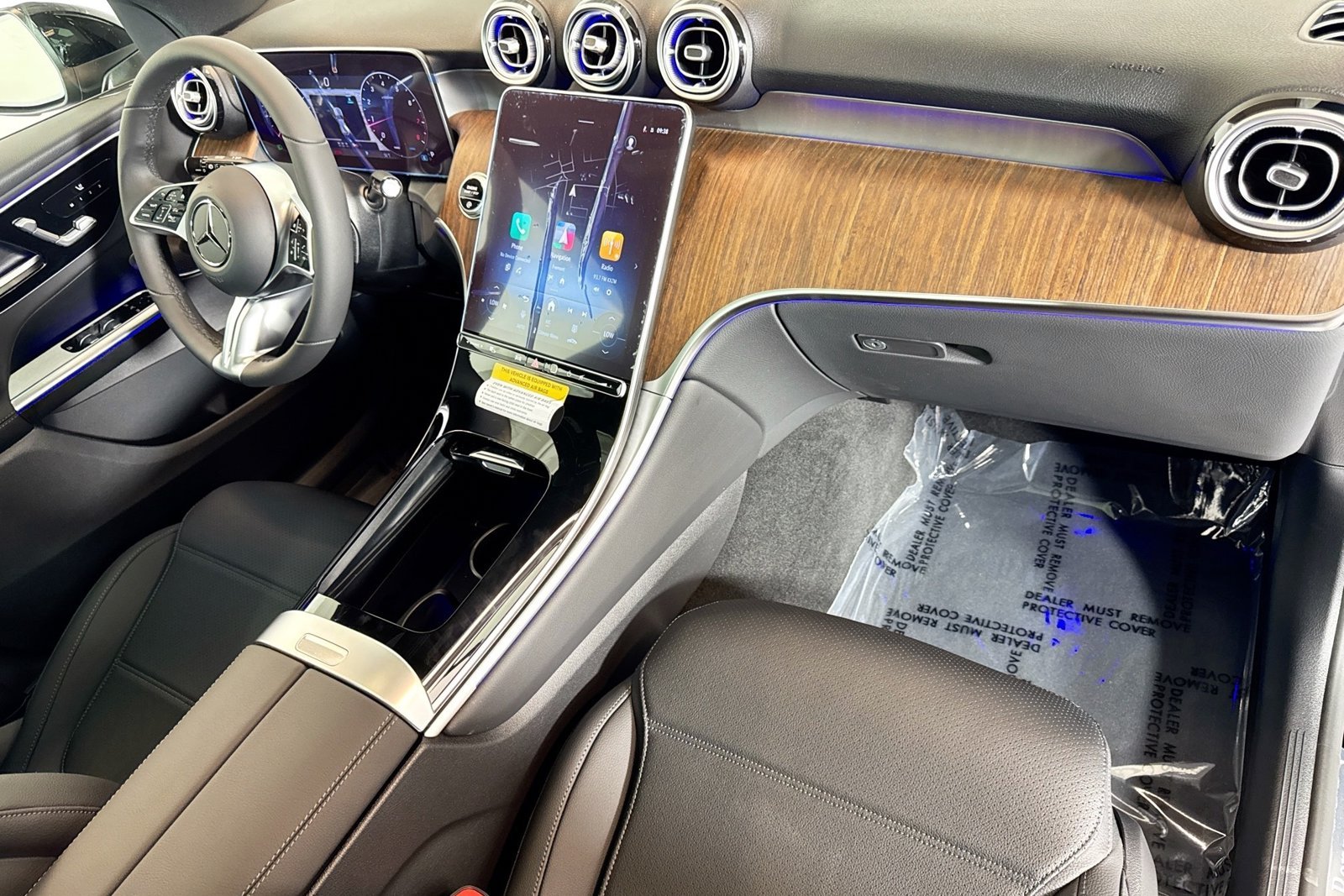 New 2026 Black Mercedes-Benz GLC 300 image 27