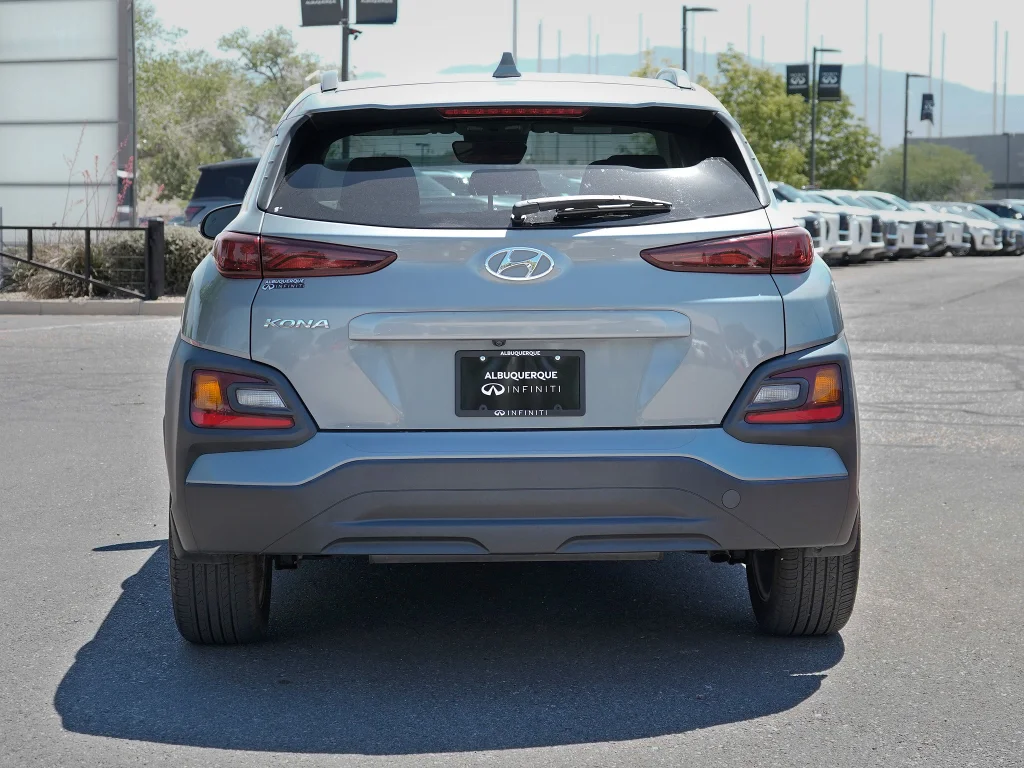 Used 2021 Sonic Silver Hyundai SEL Plus image 12