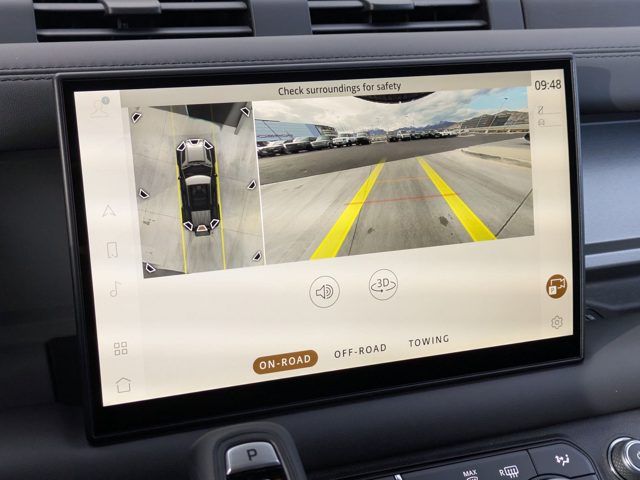 2025 Land Rover Defender V8 - Photo 11