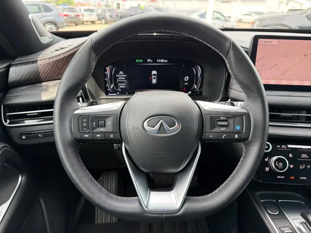 Used 2025 Red INFINITI Autograph image 10