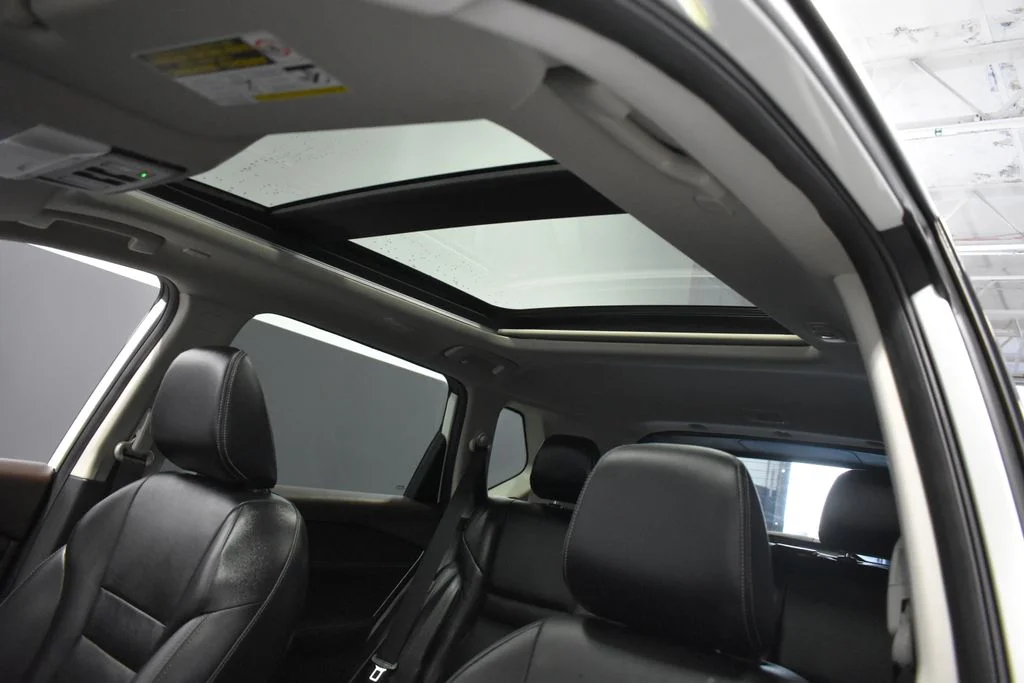 Certified Used 2023 White Nissan SL image 17