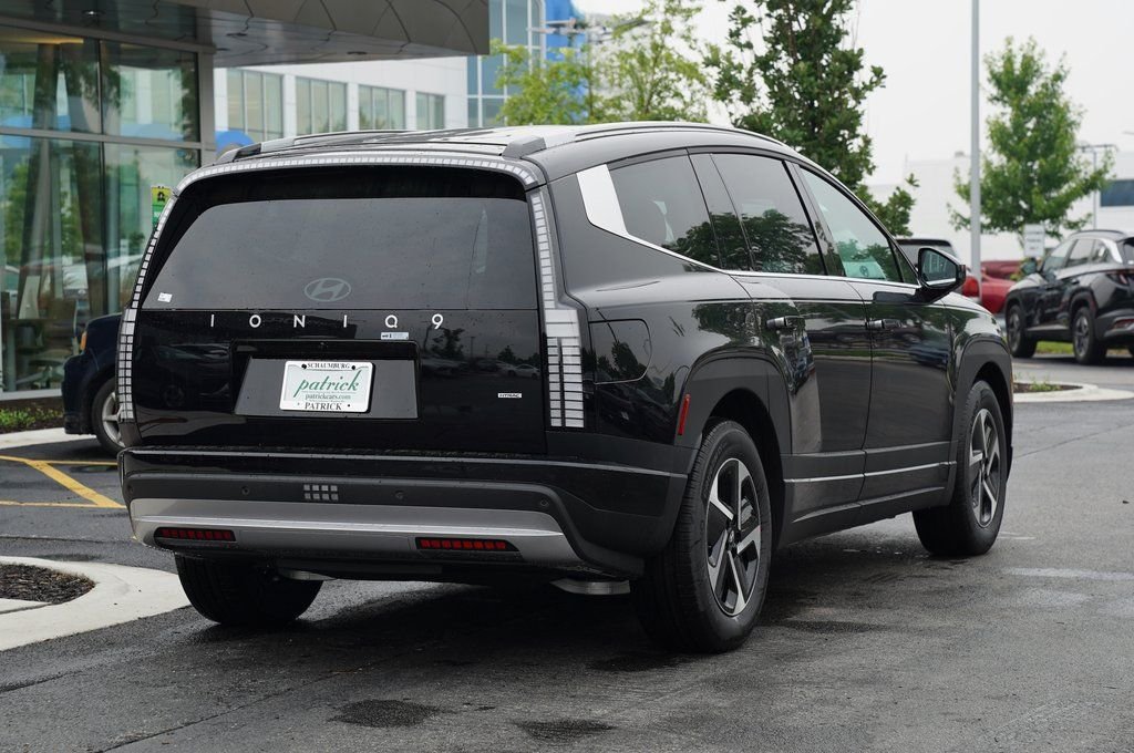 New 2026 Abyss Black Hyundai SE image 28