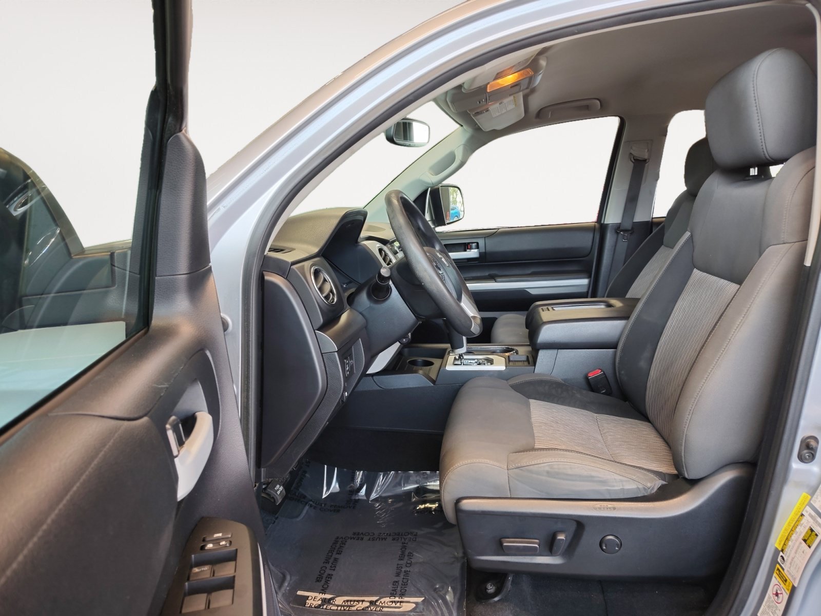 Used 2014 Silver Sky Metallic Toyota SR5 image 21