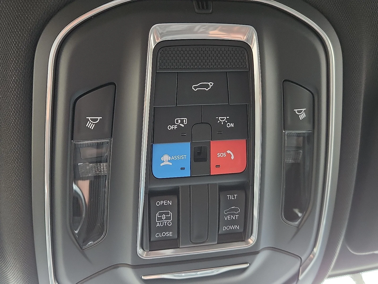 New 2025 PXJ Diamond Bla Jeep L LAREDO X 4X2 image 17