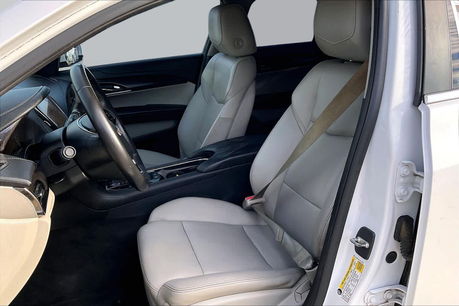 Used 2016 Crystal White Tricoat Cadillac Standard RWD image 8