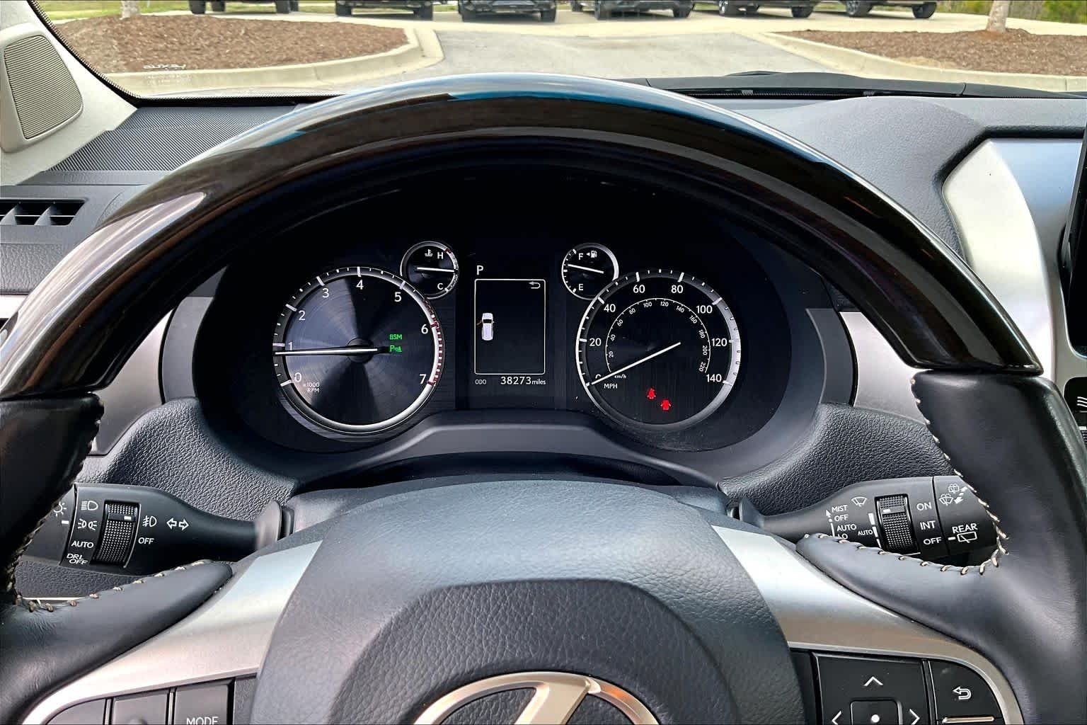 Used 2023 Eminent White Pearl Lexus Premium image 44
