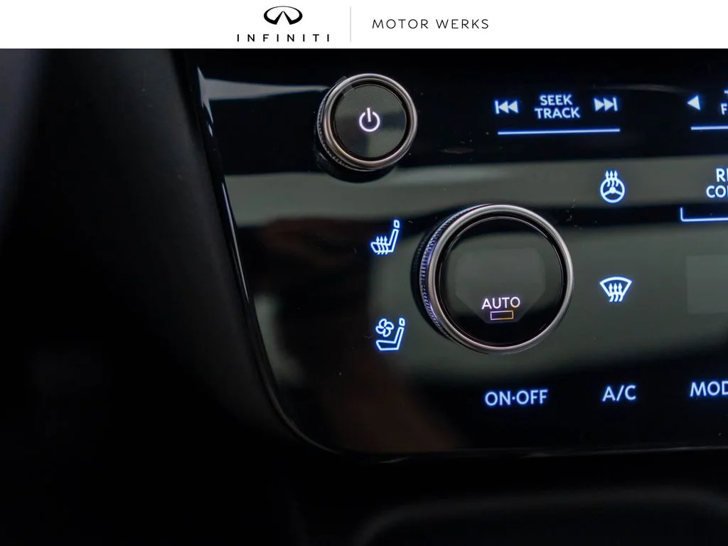 New 2027 2T RAD WHT INFINITI Autograph AWD image 22