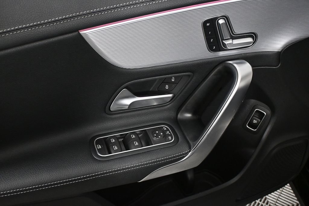 Used 2022 Black Mercedes-Benz CLA 250 image 8