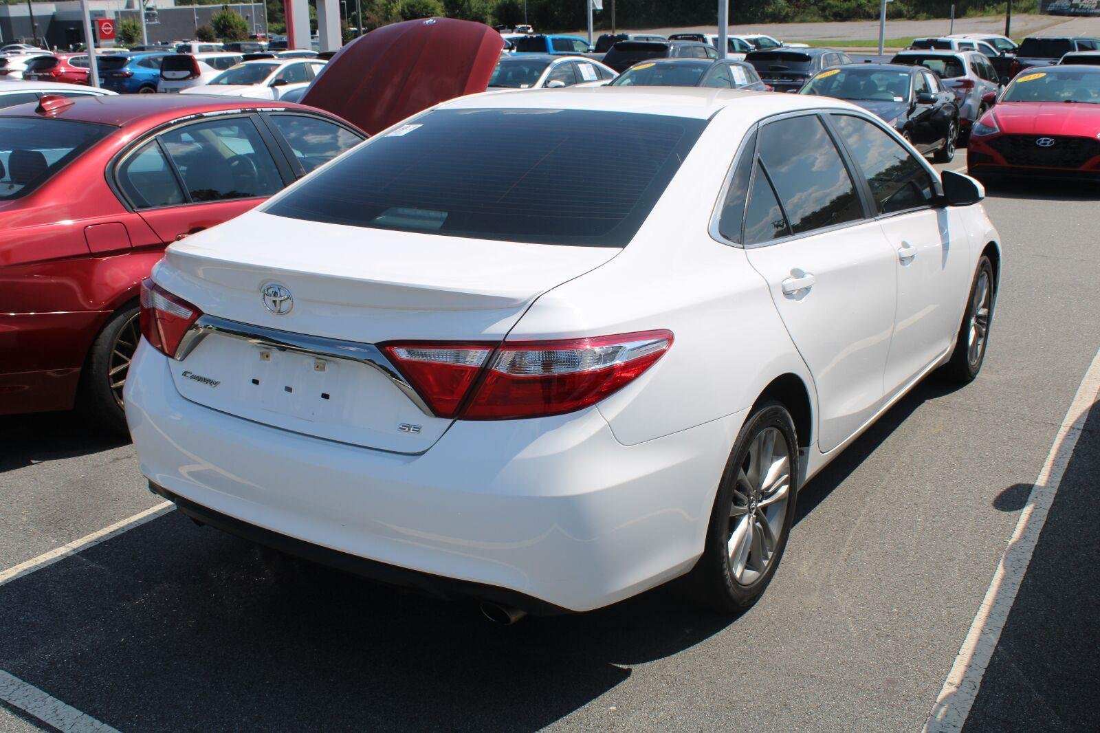 Used 2015 Super White Toyota LE image 6